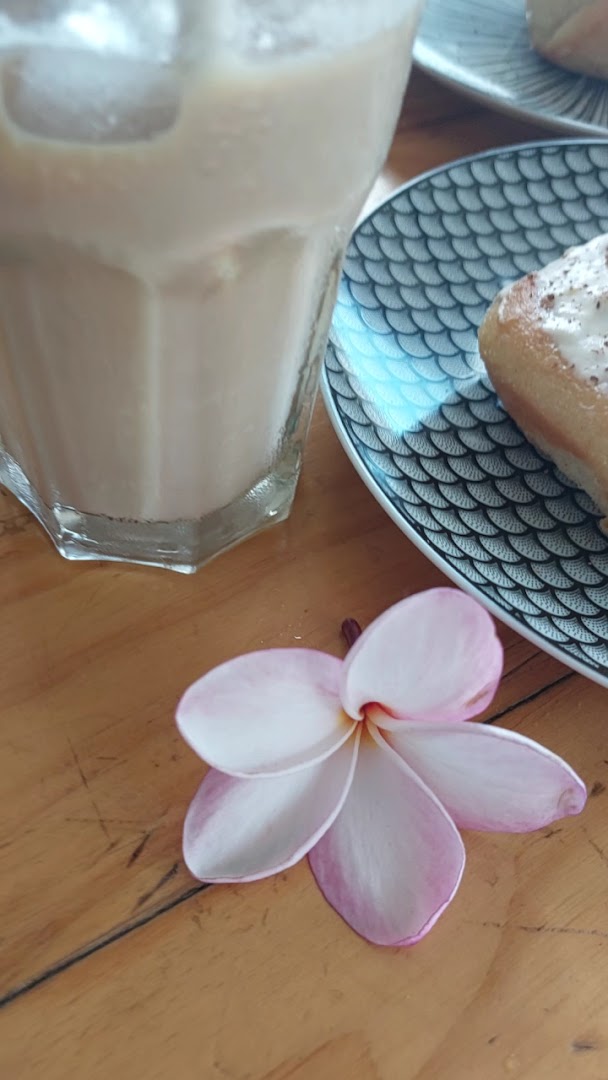 Michael's Coffee House: appealing breakfast food and drink