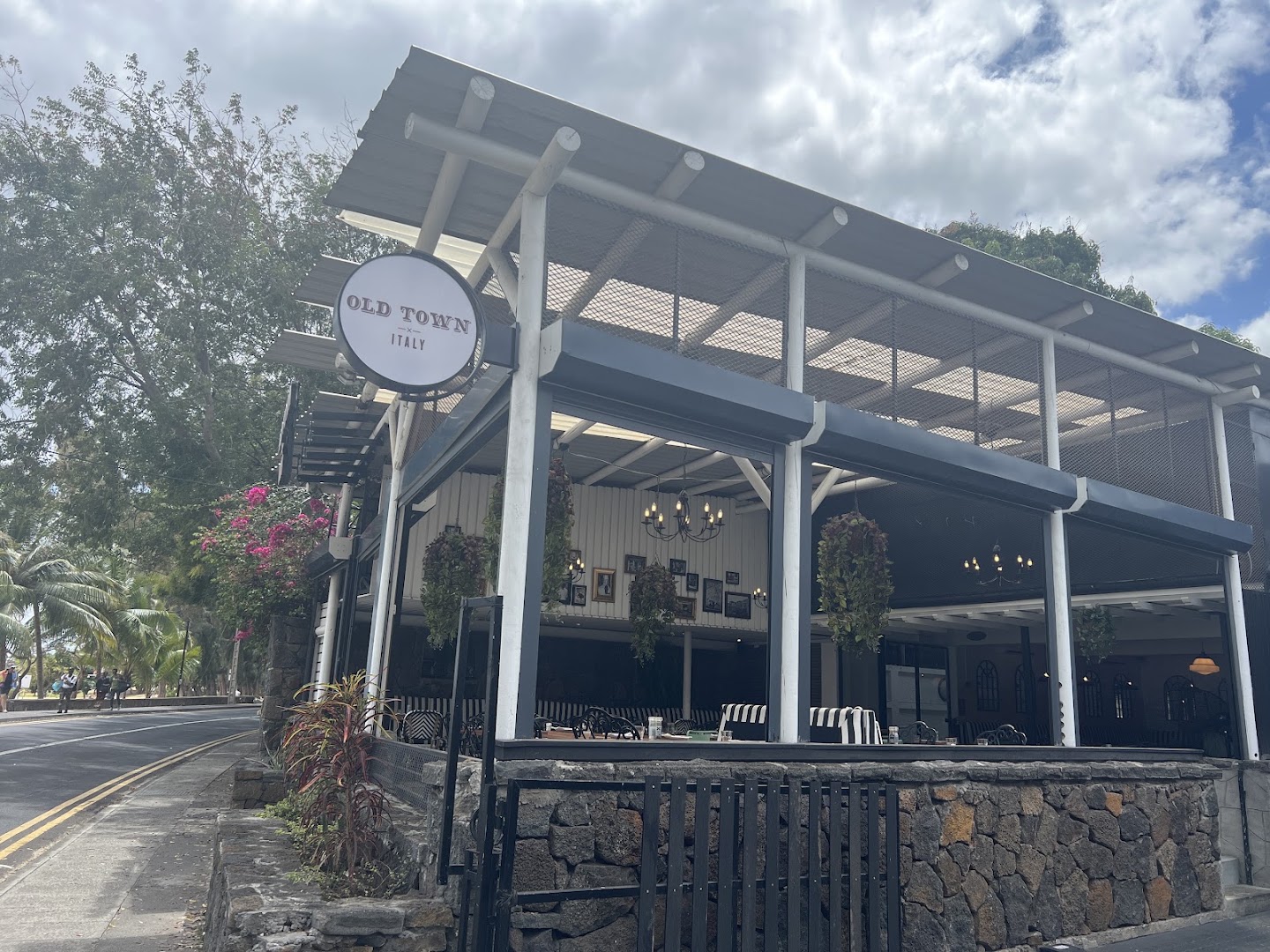 Old Town Italy: clear exterior shot of restaurant