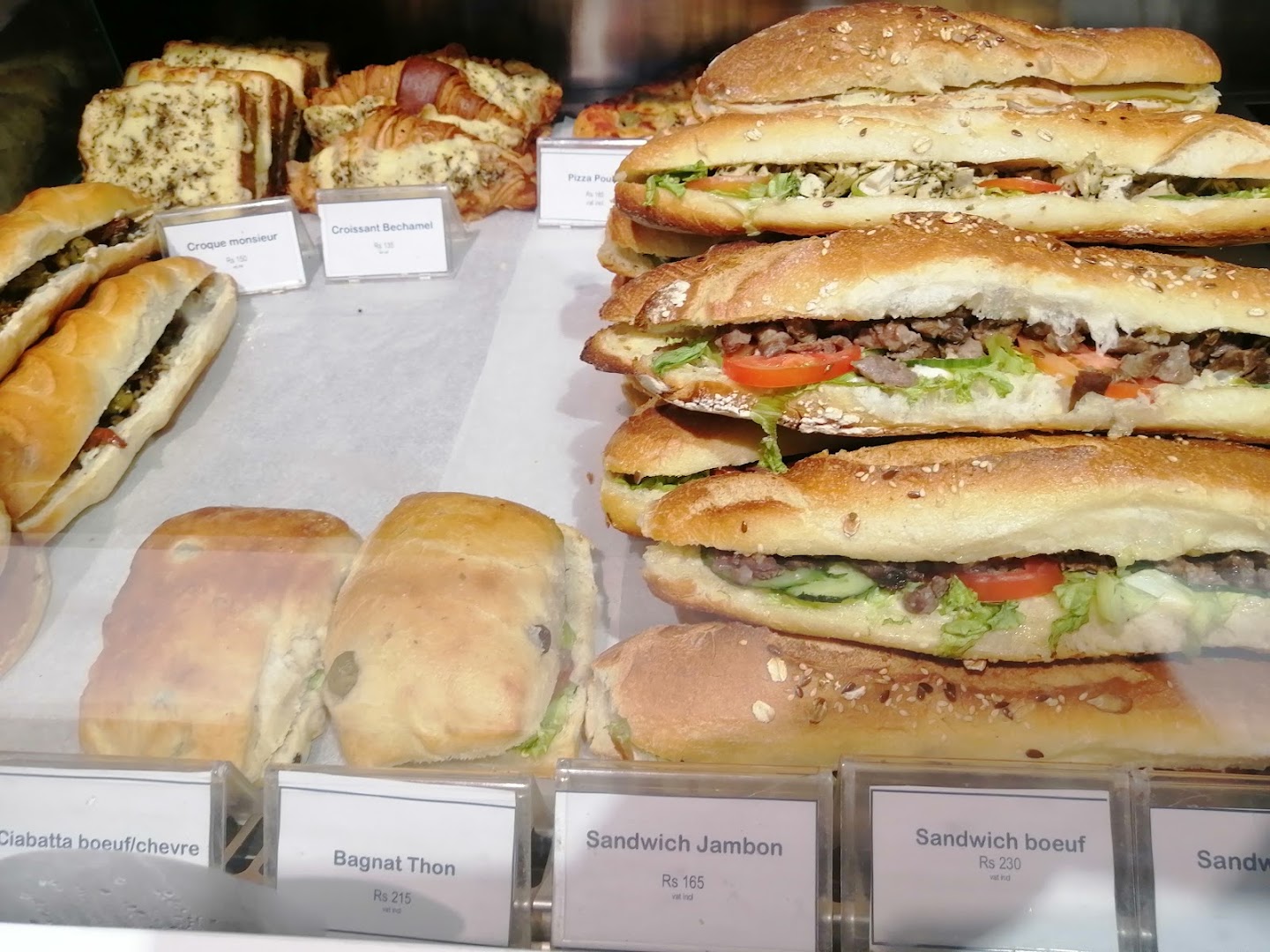 Pains et Moulins: appetizing display of fresh products