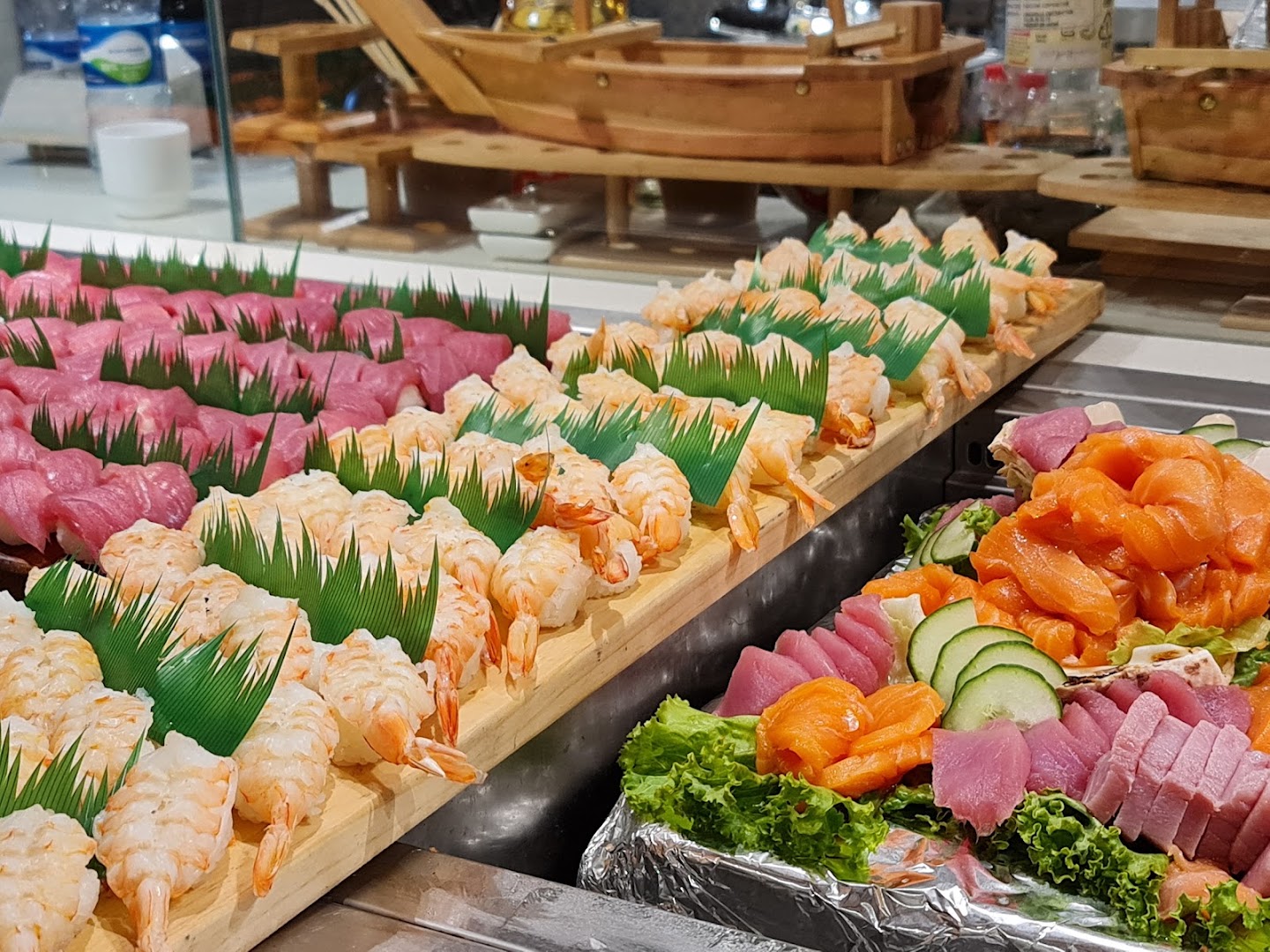 The Beach Kitchen: appetizing display of fresh food