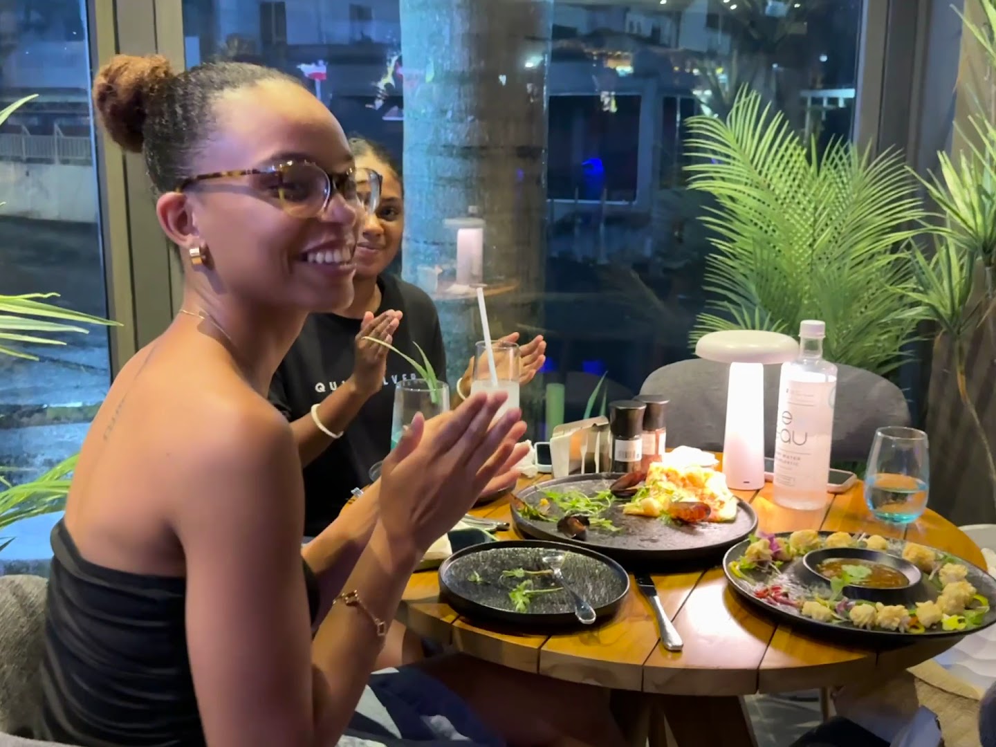 ZAKA: atmosphere and happy guests