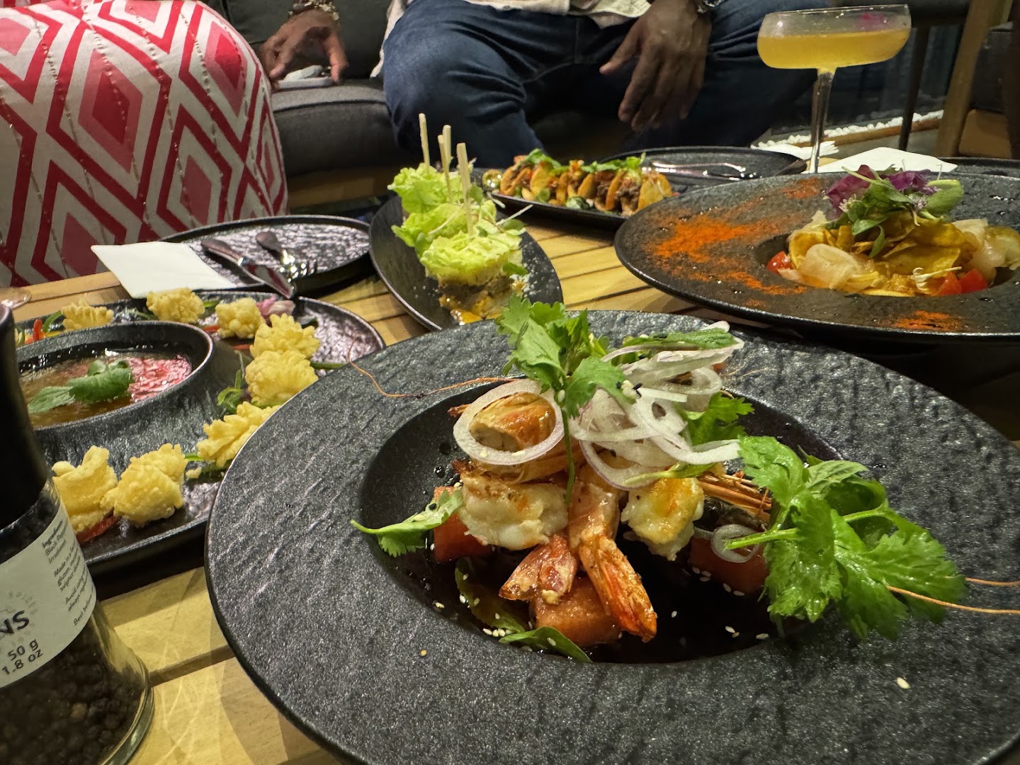 ZAKA: appetizing food photography at the bar