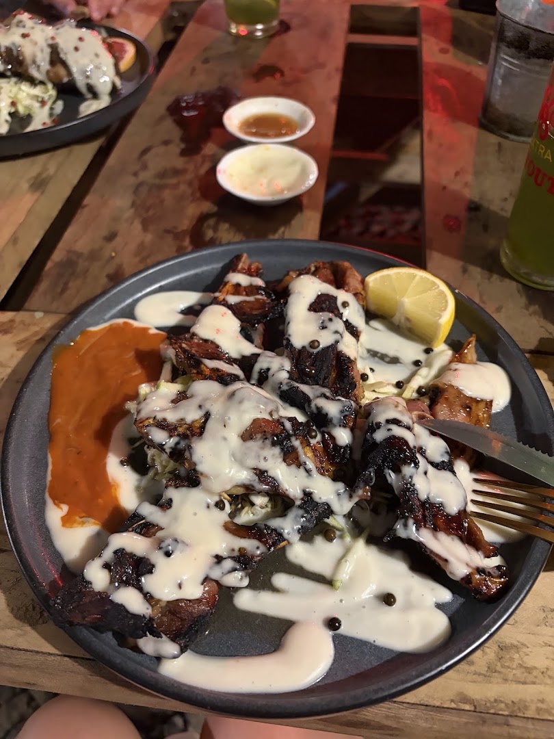 Konekté Botanical Cafe & Pub: appetizing photo of restaurant food