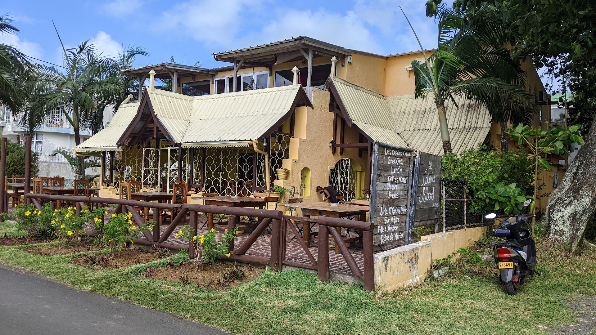 Les Copains d'Abord: clear exterior shot of restaurant