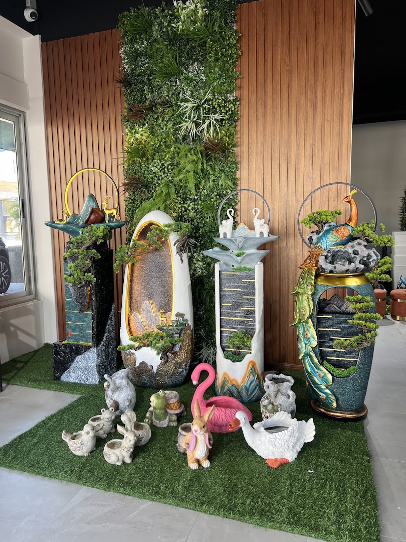 Alphy Althea Concept Shop: clear display of shop products