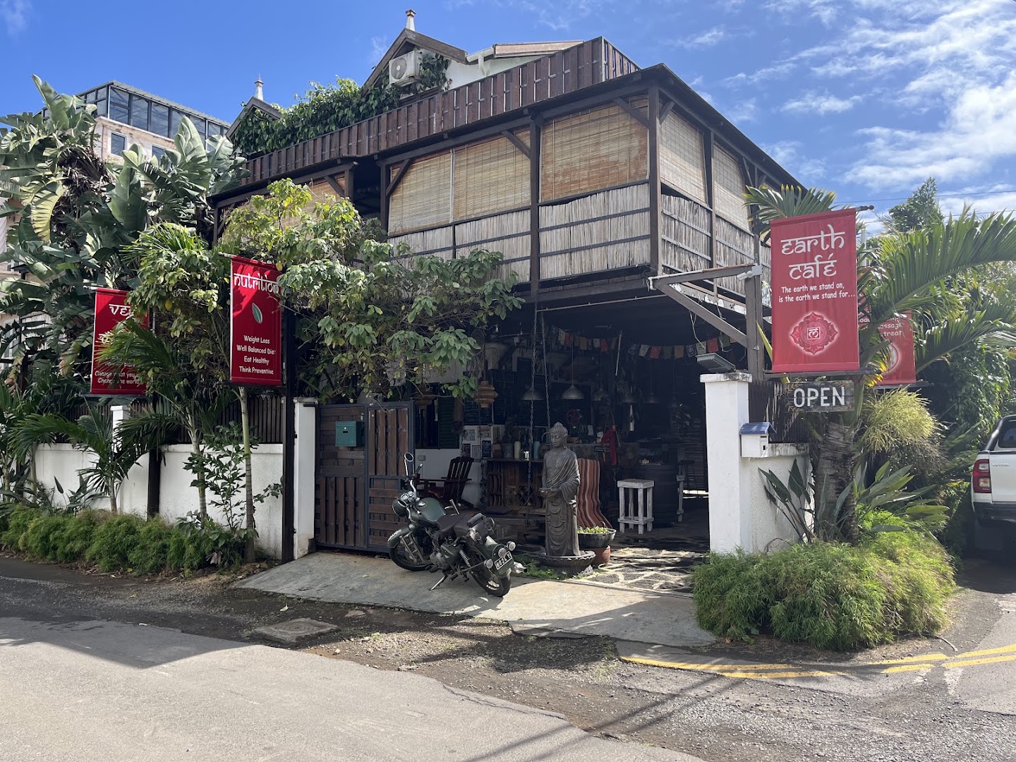 Earth Cafe: clear exterior shot of venue