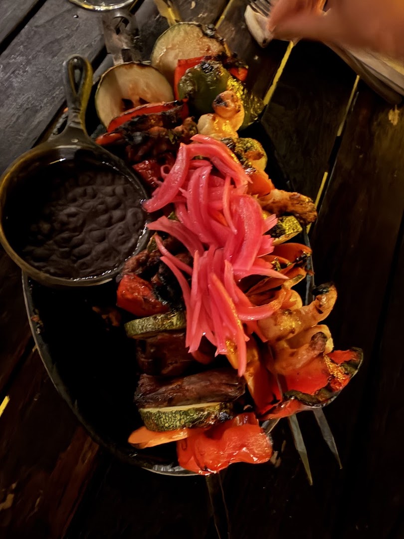 ITZÁ Bar y Brasa: appetizing photo of grilled food