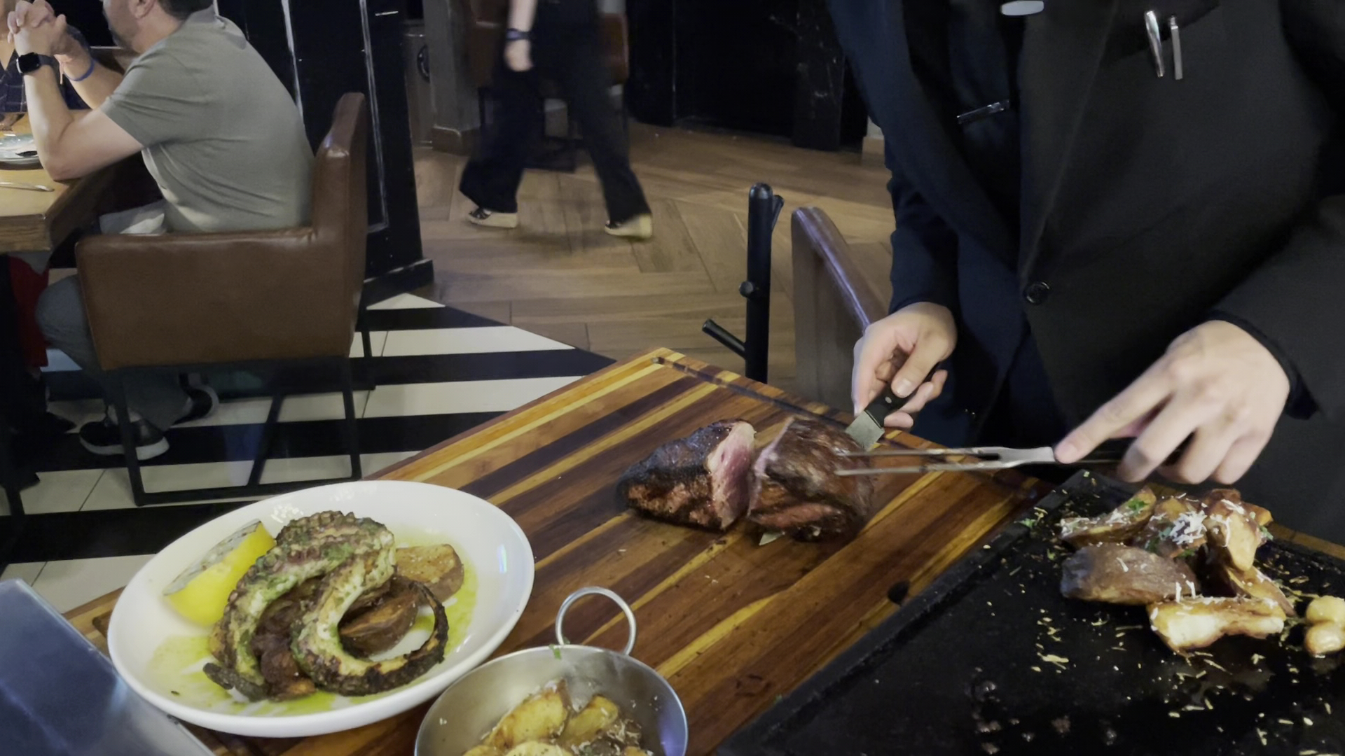 Chapa Prime: professional food service action shot