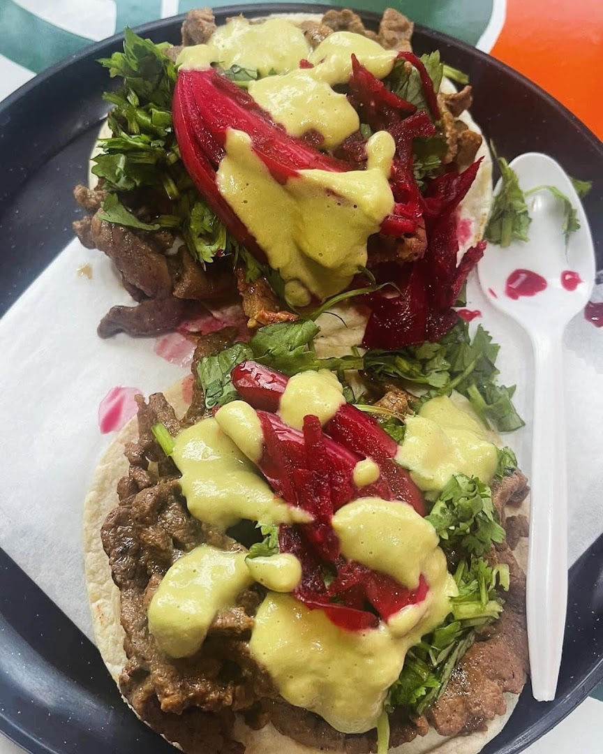 Chilmoli: appetizing photo of restaurant food