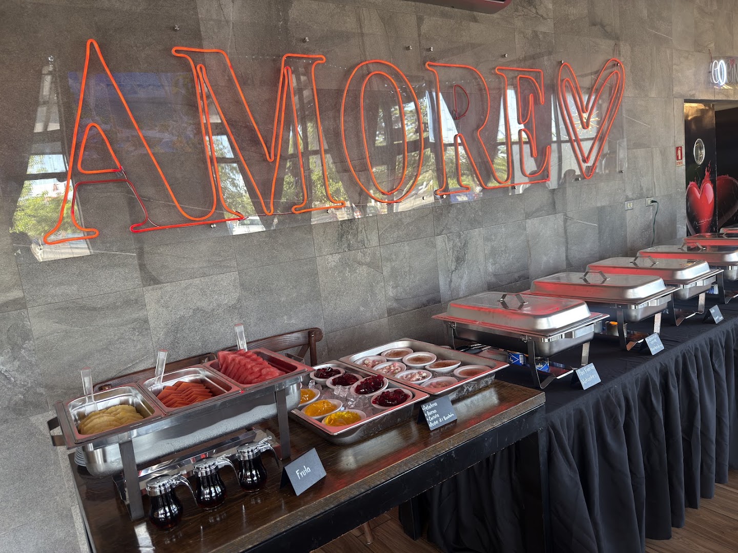 Cocina Amore: appealing breakfast buffet display