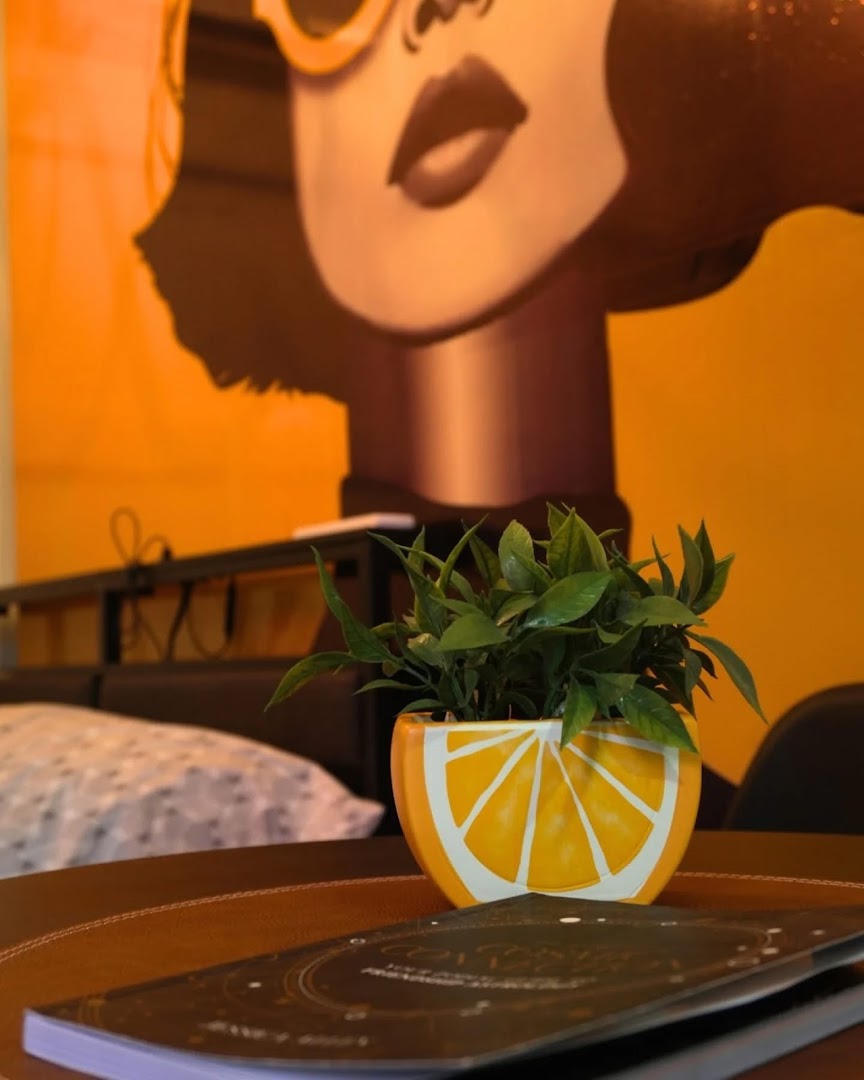 Cúbico Containers: attractive hotel room interior detail