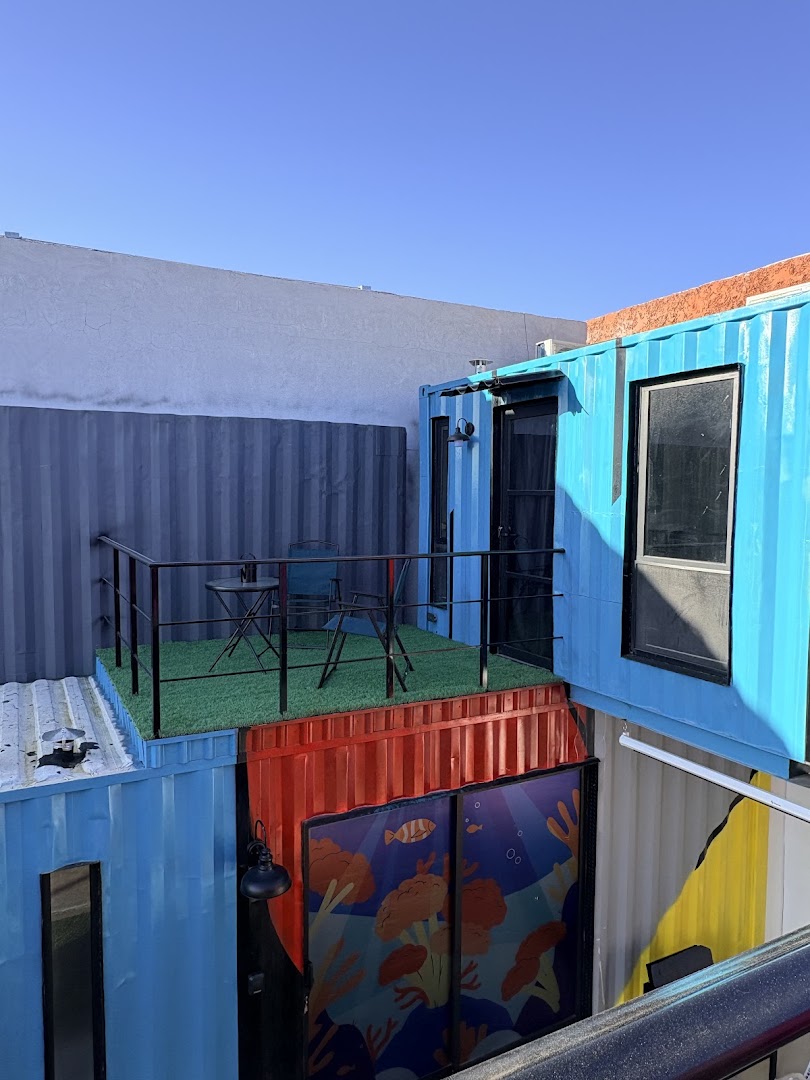 Cúbico Containers: unique hotel architecture clearly