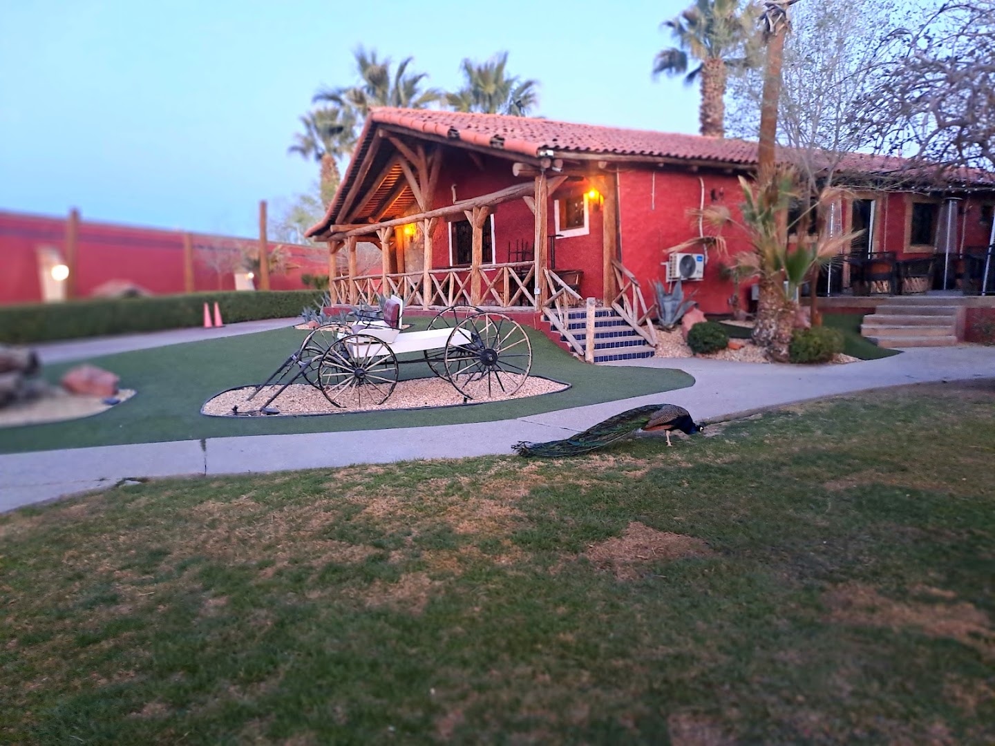 Rústico by Hacienda Los Monroy: attractive exterior and inviting atmosphere