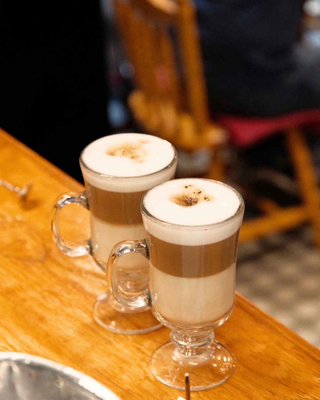 La Bruschetta: high quality photo of drinks