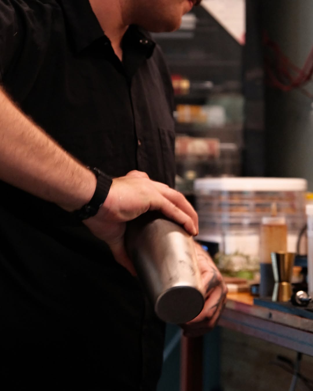 La Bruschetta: professional shot of bartender working