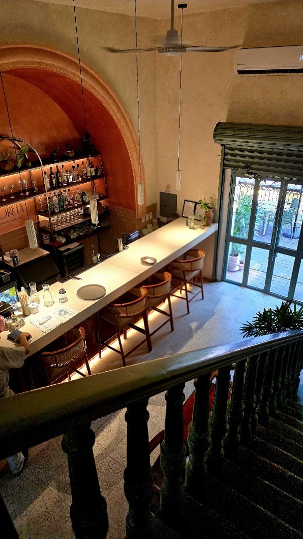 Loreta Cocina Franca: attractive interior view of venue