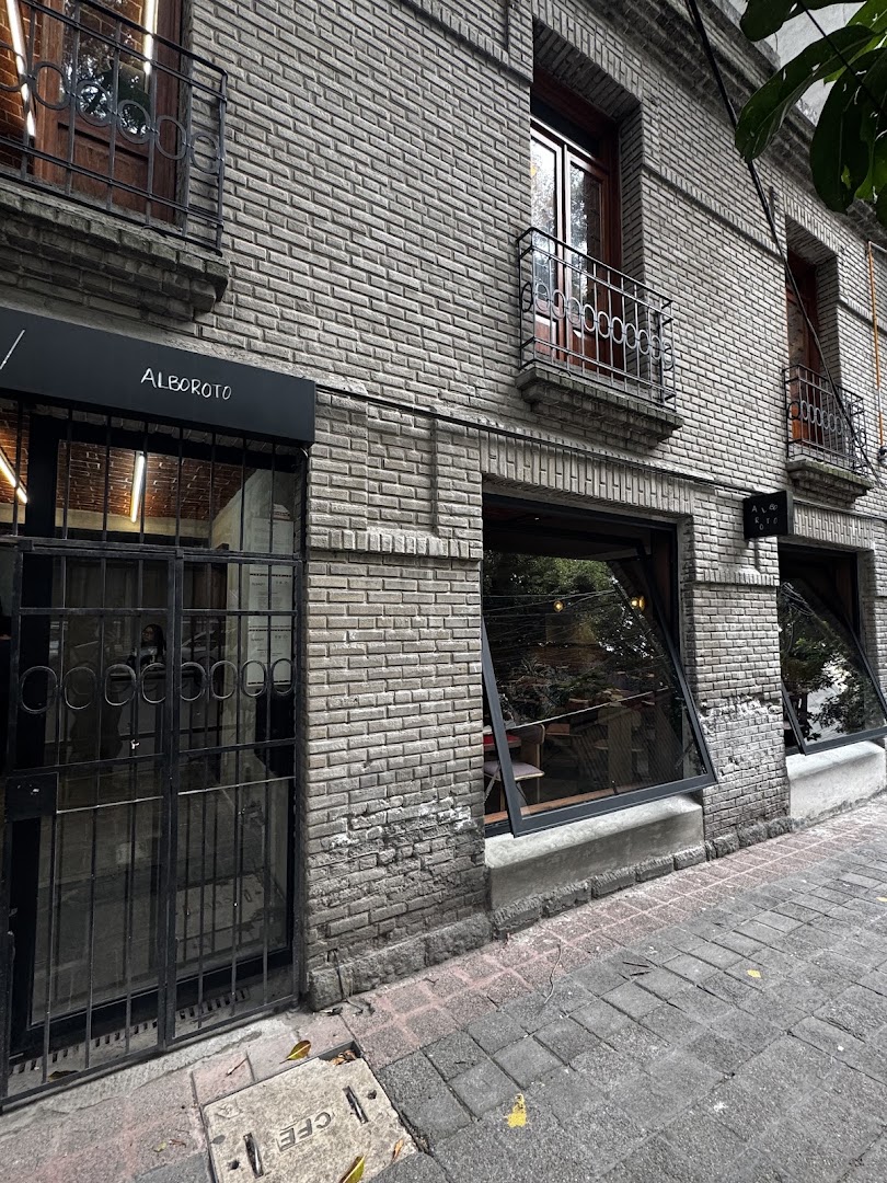 Alboroto: clear exterior shot of restaurant