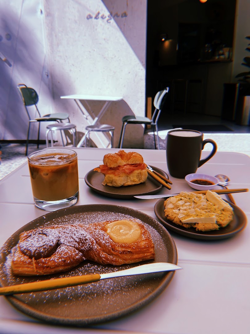 Alegra: appealing breakfast food photography
