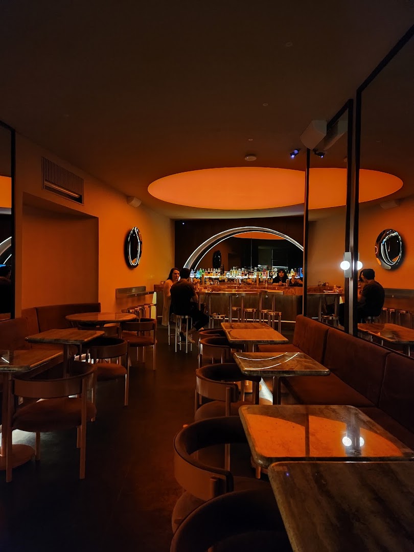 Bar Latosa: atmospheric and professional interior shot