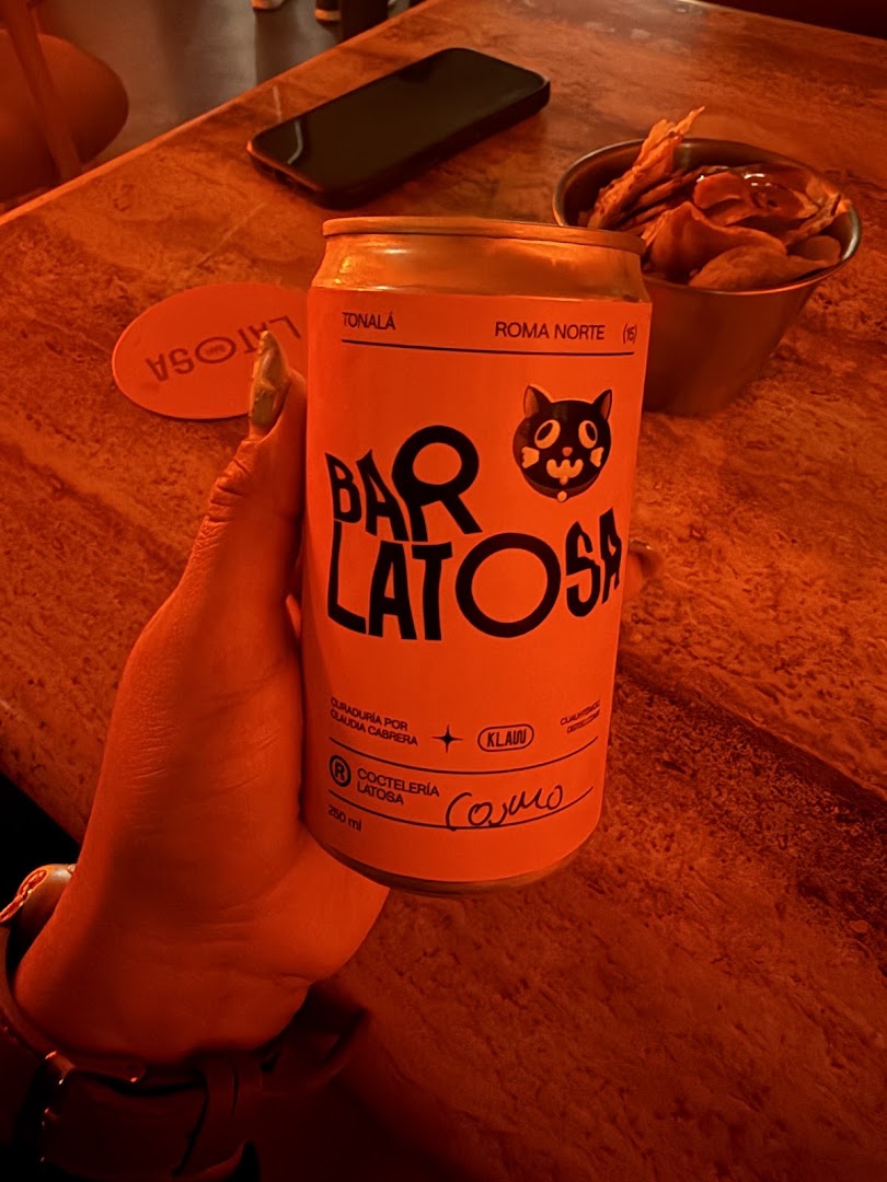 Bar Latosa: clear product shot of drink