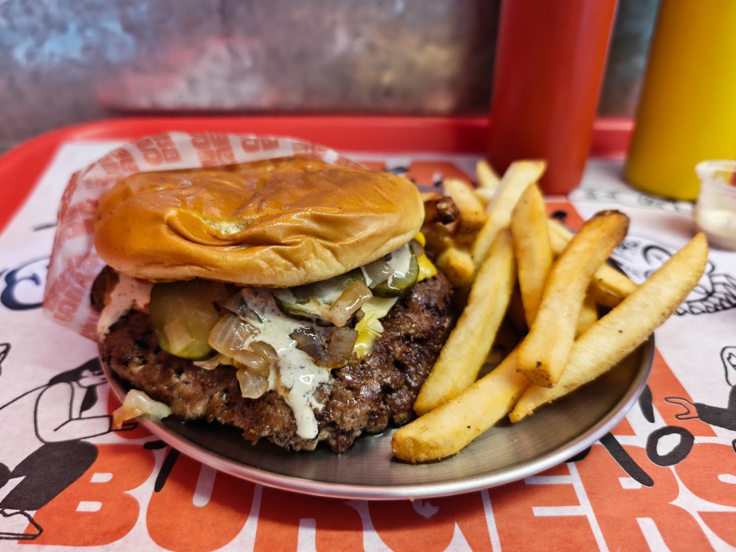 Burger Gang: appetizing, high-quality food photography