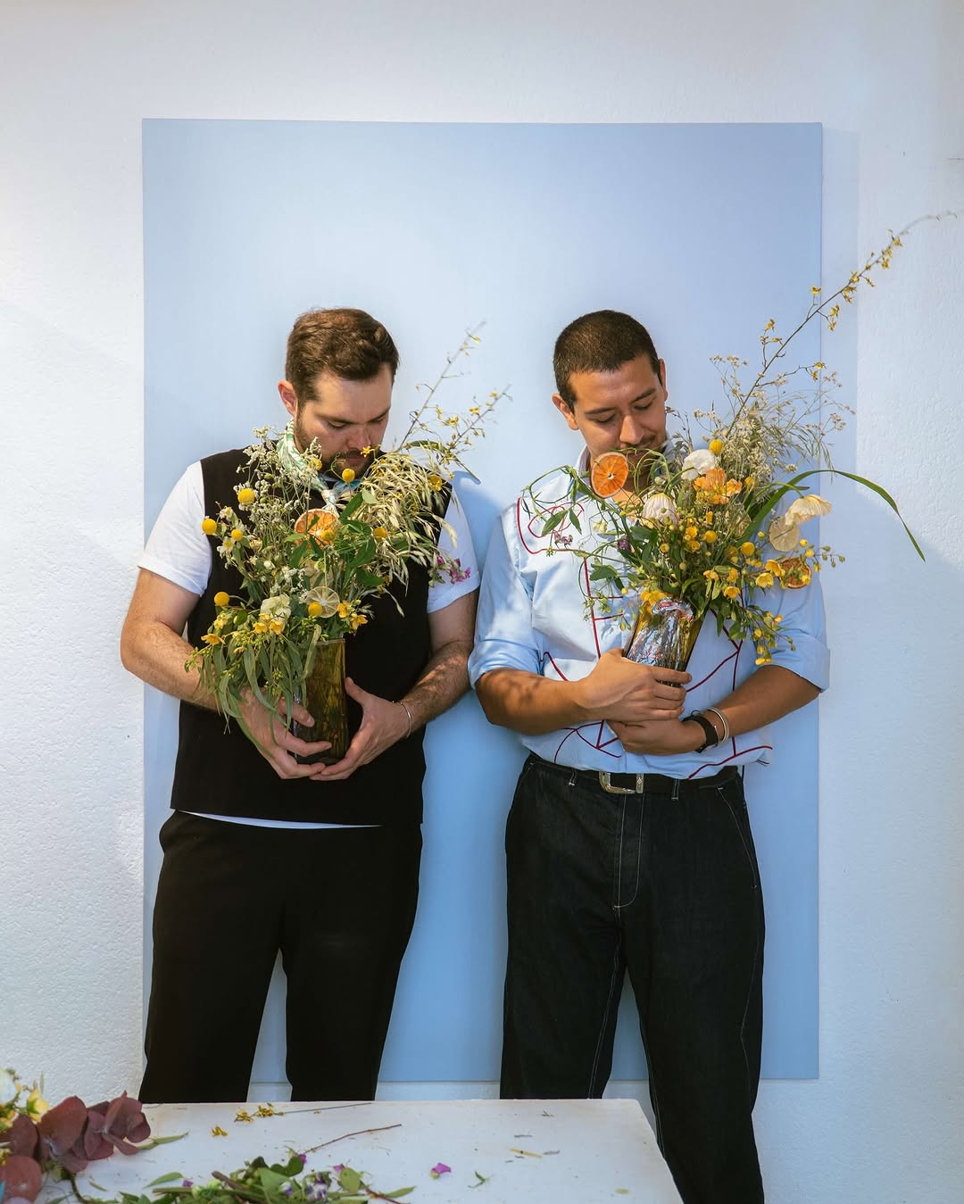Caudal: professional photo of shop staff