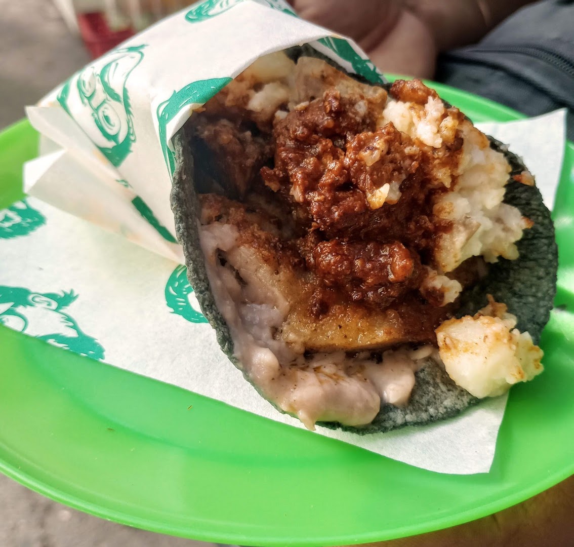 Fritanguita: appetizing close-up of restaurant food