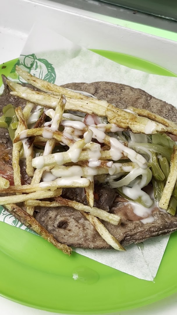 Fritanguita: appetizing photo of restaurant food