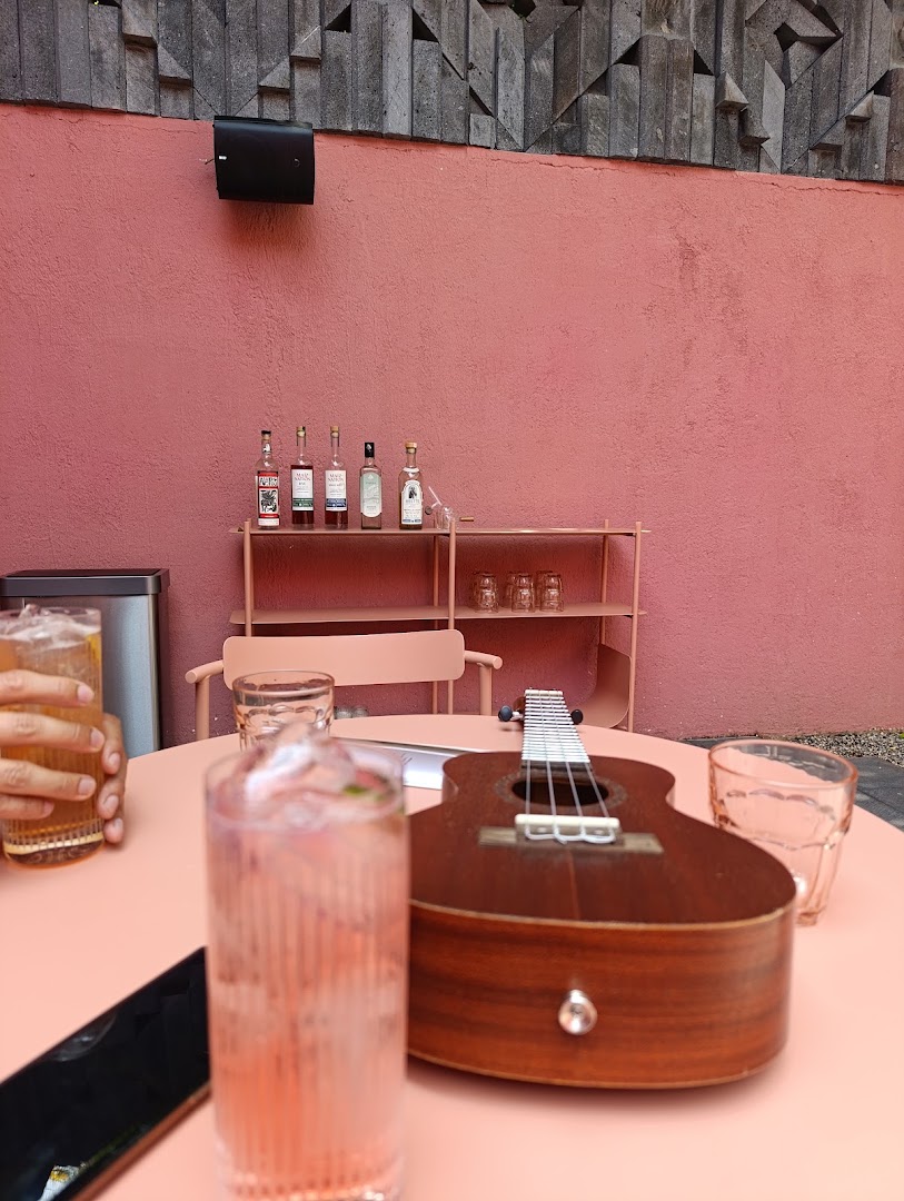Aguamarga: inviting atmosphere and venue aesthetic