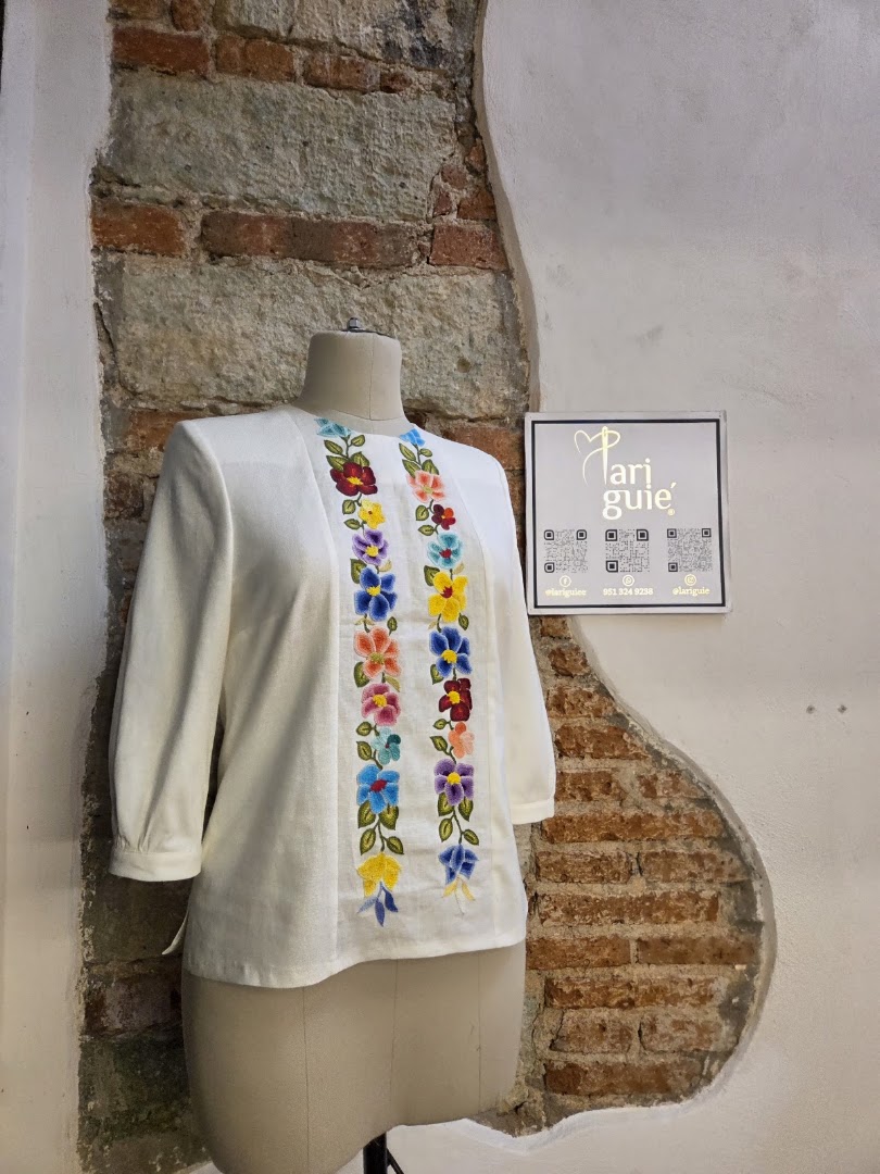 Lari guie' Arte: clear product display and branding