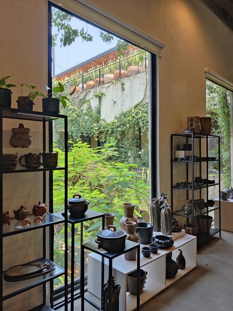 Negro Concept Store: beautiful shop interior and display