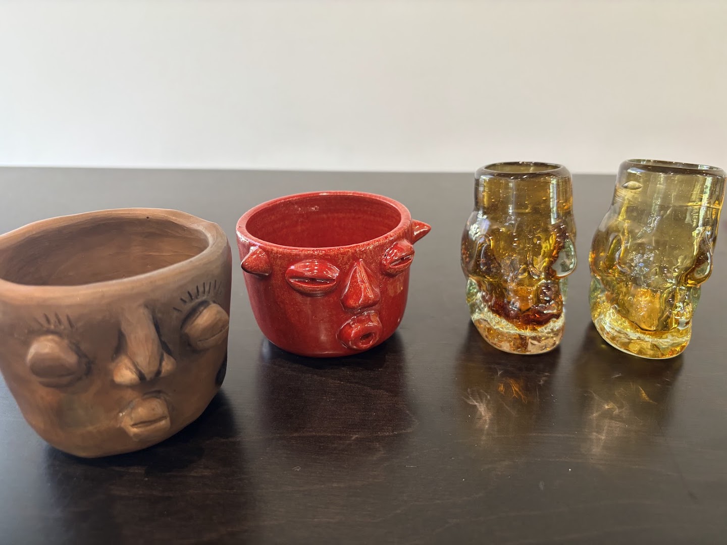 Negro Concept Store: clear display of shop products