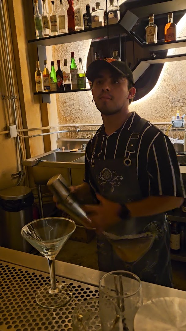 Nois: professional photo of staff member