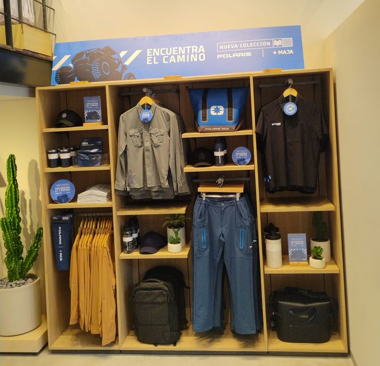 Maja: clear display of shop products
