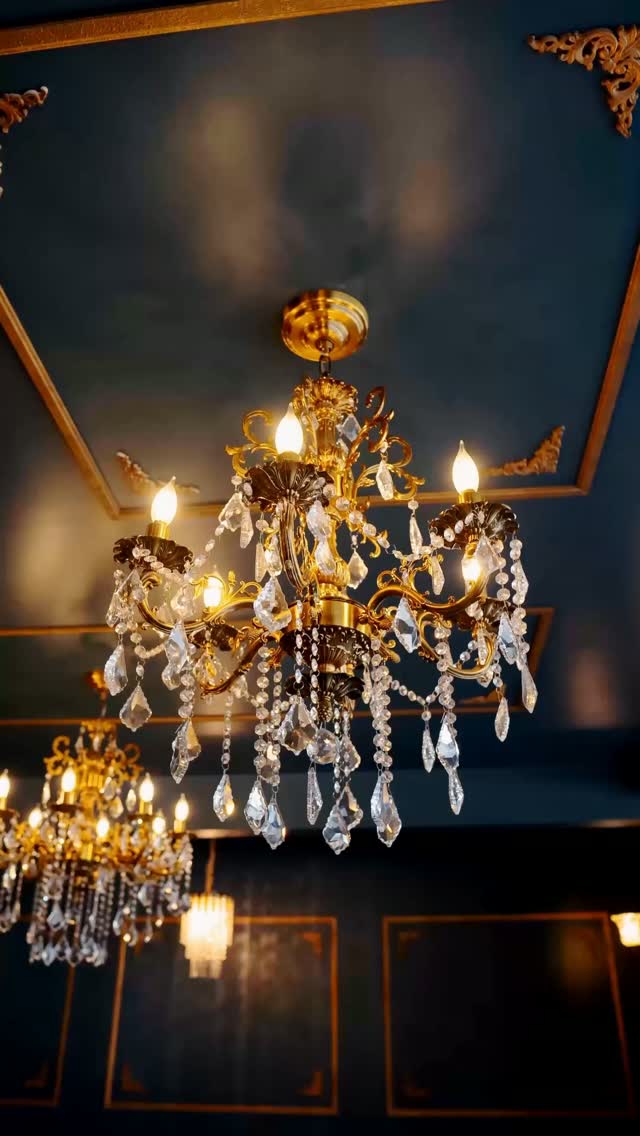Luna Miel: elegant interior lighting and atmosphere