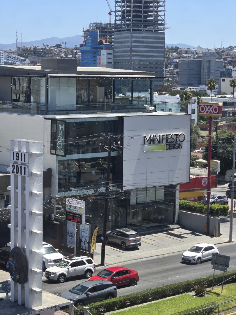 Manifiesto Design Center: clear exterior view of shop