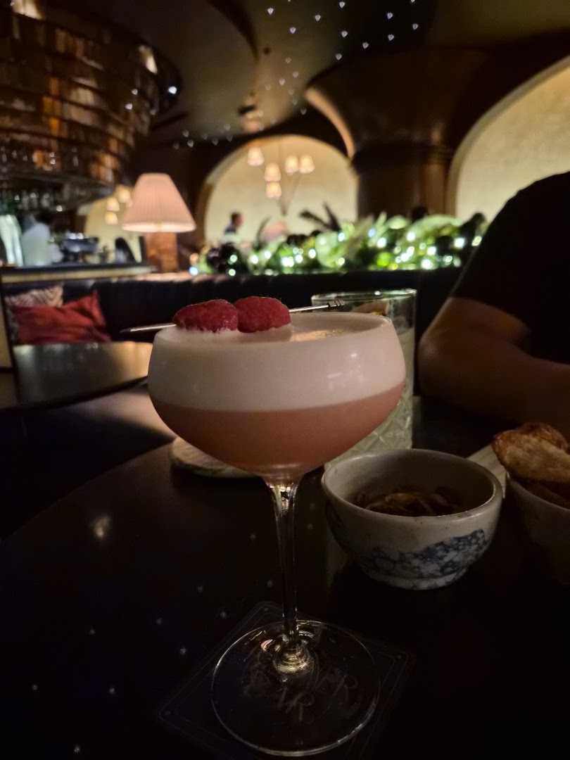 Tower Bar: high quality cocktail and atmosphere