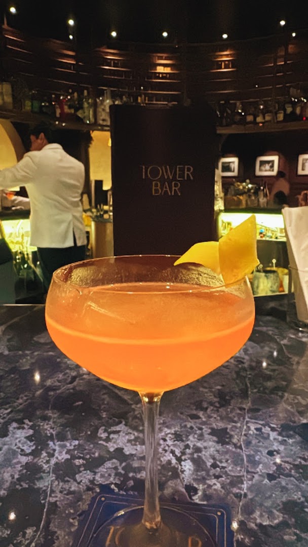Tower Bar: high quality atmospheric bar photo