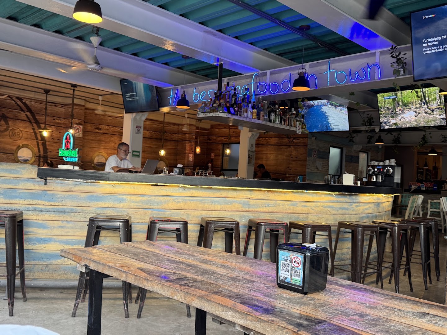 Las Hijas de la Tostada: clear shot of restaurant interior