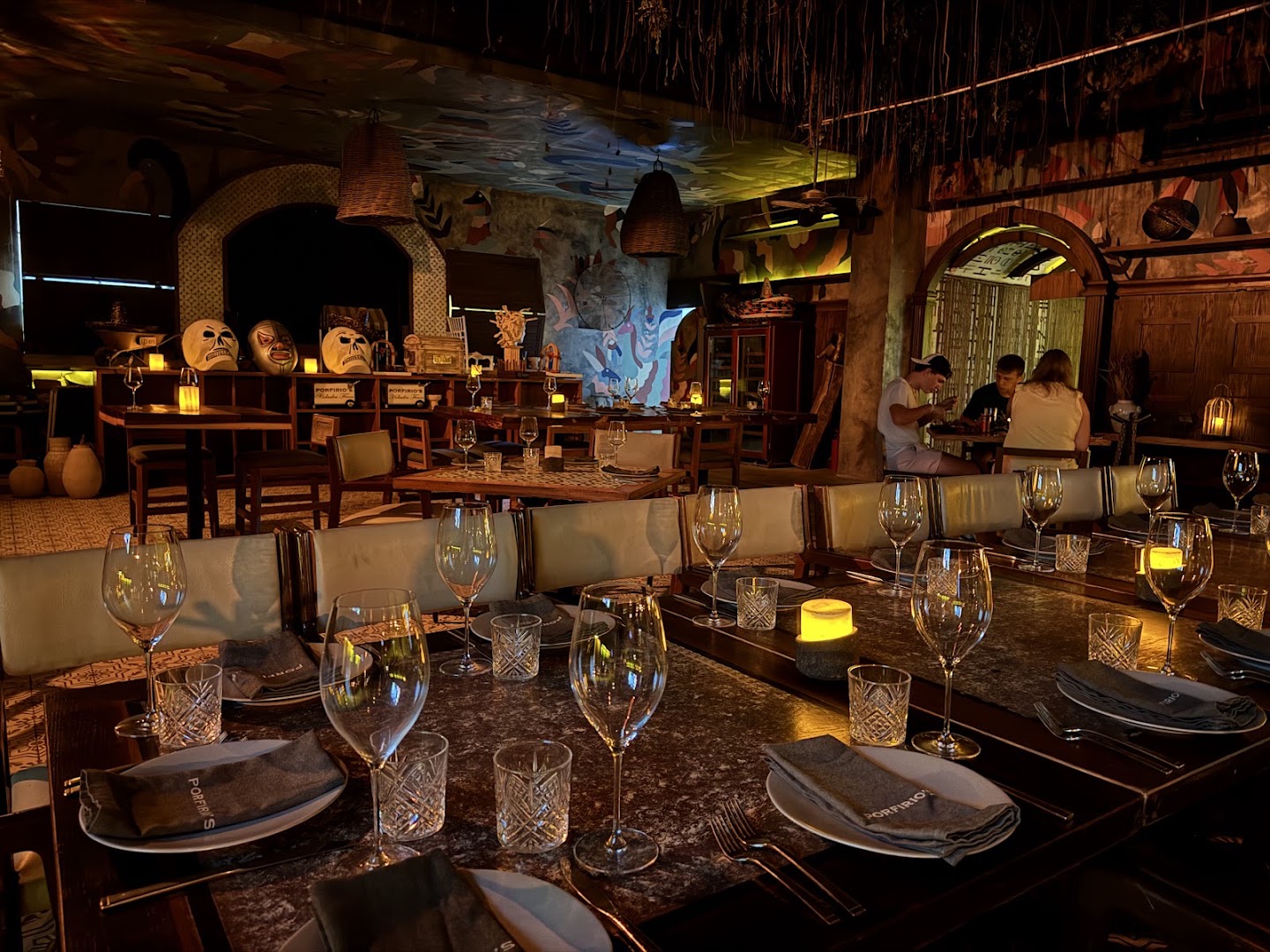Porfirio's: high quality atmospheric interior shot
