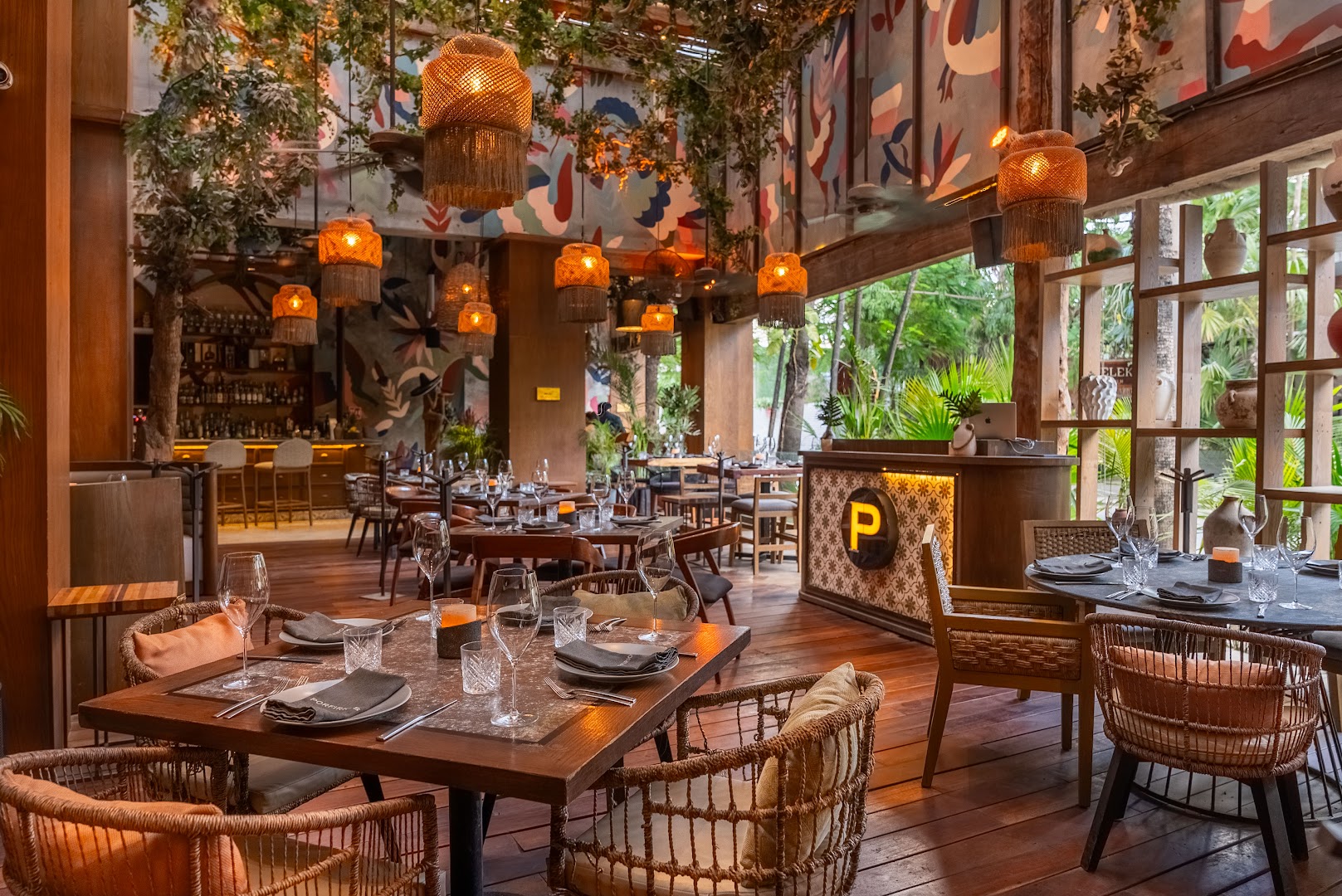 Porfirio's: high quality restaurant interior shot