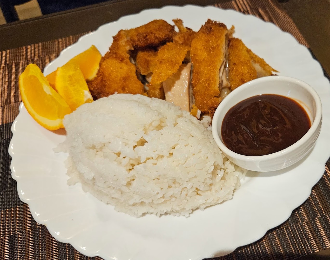 BS Café: appetizing photo of served food