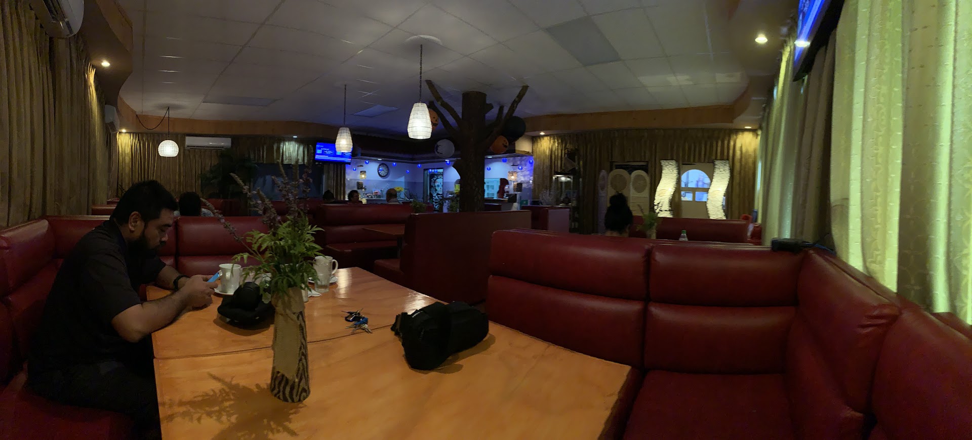 LeiSide Restaurant: clear view of restaurant interior