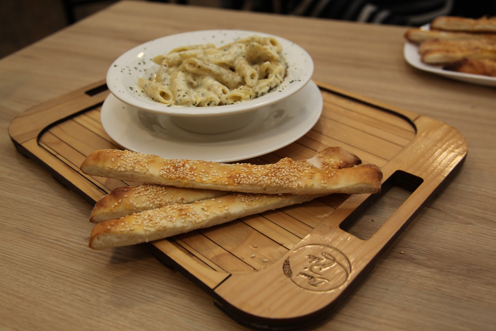 Bread i pita: appetizing food presentation