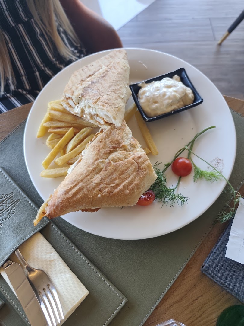 Lounge Bar Bourbon: appetizing, high-quality food photography