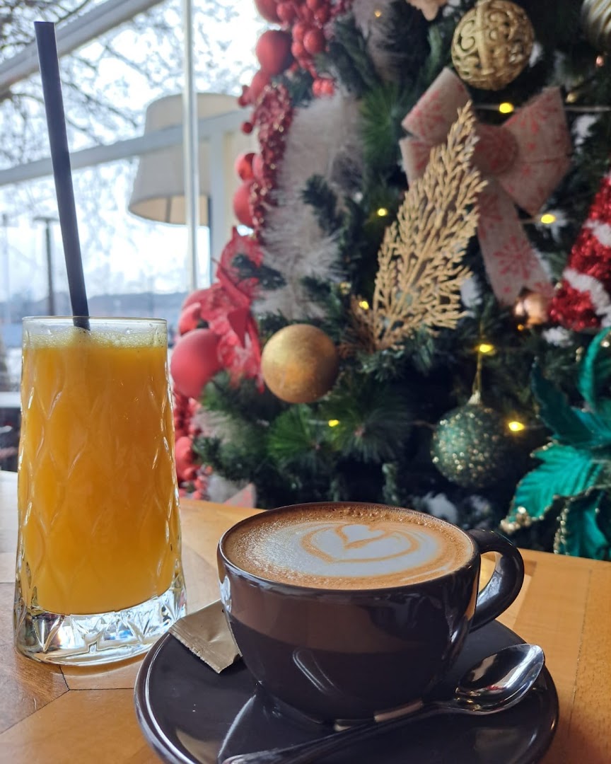 Priča Caffe Bar: appealing photo of drinks served