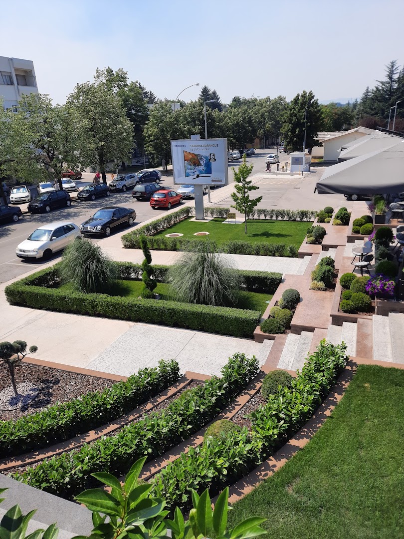 Vibes Sport & Lounge Bar: pleasant outdoor terrace area