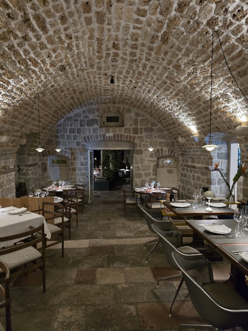 Eho Restaurant Perast: beautiful interior atmosphere and lighting