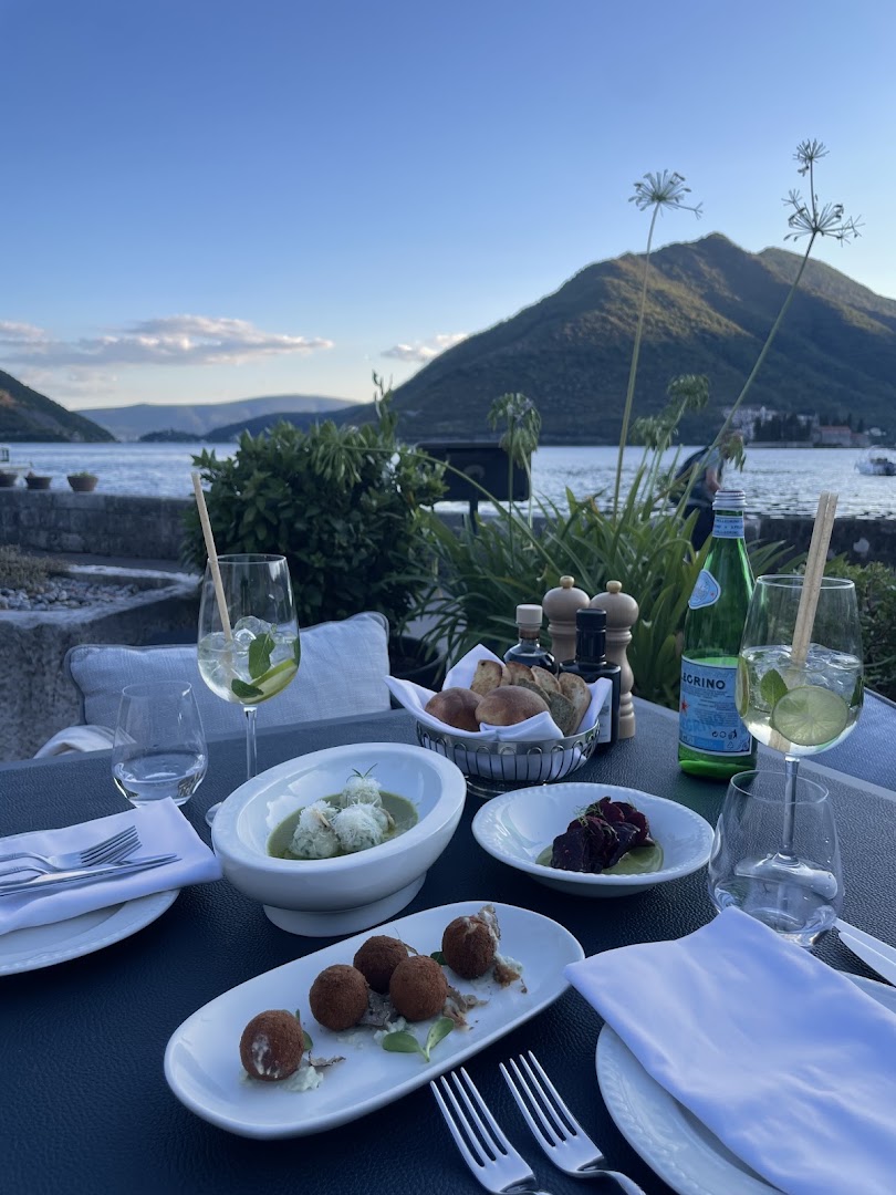 Eho Restaurant Perast: appealing food and scenic view