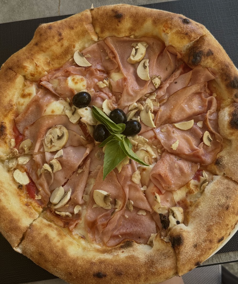 NOA Pizzeria & Caffe: appetizing, high-quality food photography